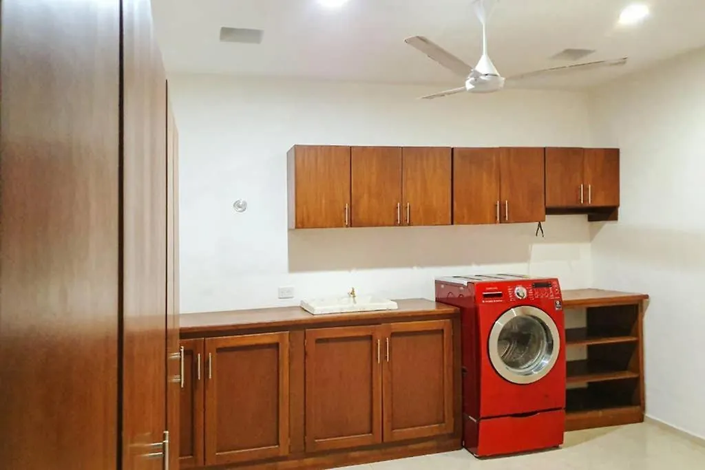 بيت للعطل فيلا Casa Hector, Con Jacuzzi, Cerca Del Foro Gnp. ميريدا المكسيك